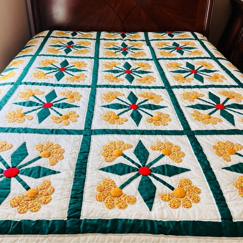 Handmade Floral Appliqué Quilt – 90” x 90” – Signed by Artist Elizabeth Bush